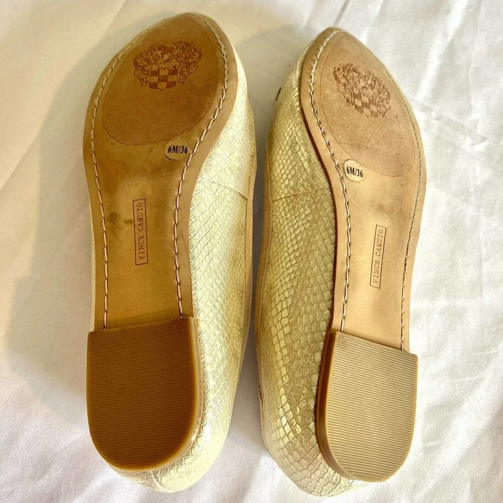 Vince Camuto Size 6 Ballet Flat Beige Tan Gold Embossed Leather Textured Shoes